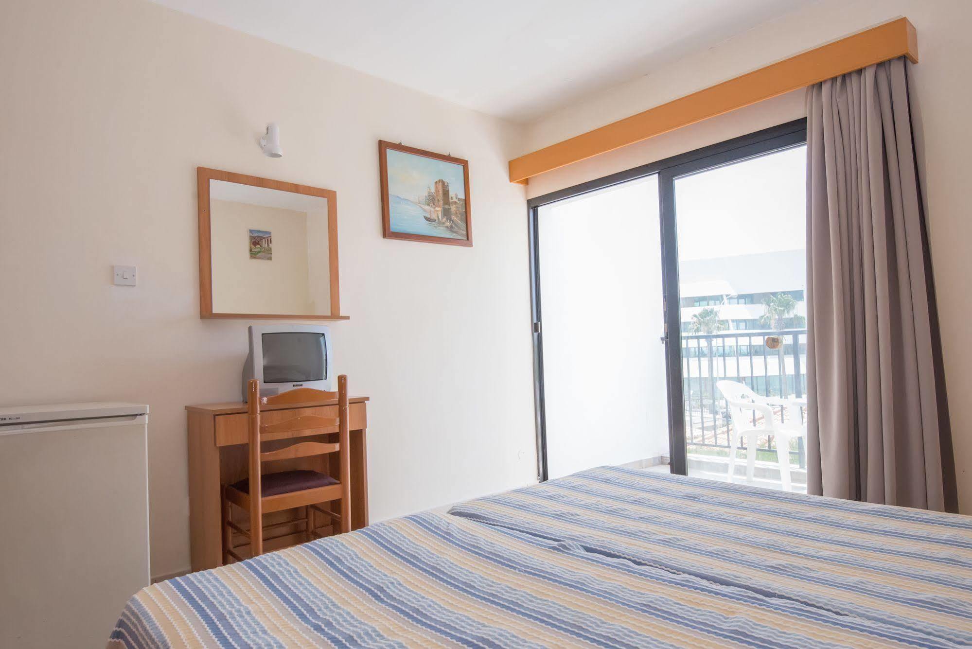Kkaras Hotel 3 Star Ayia Napa Eksteriør billede