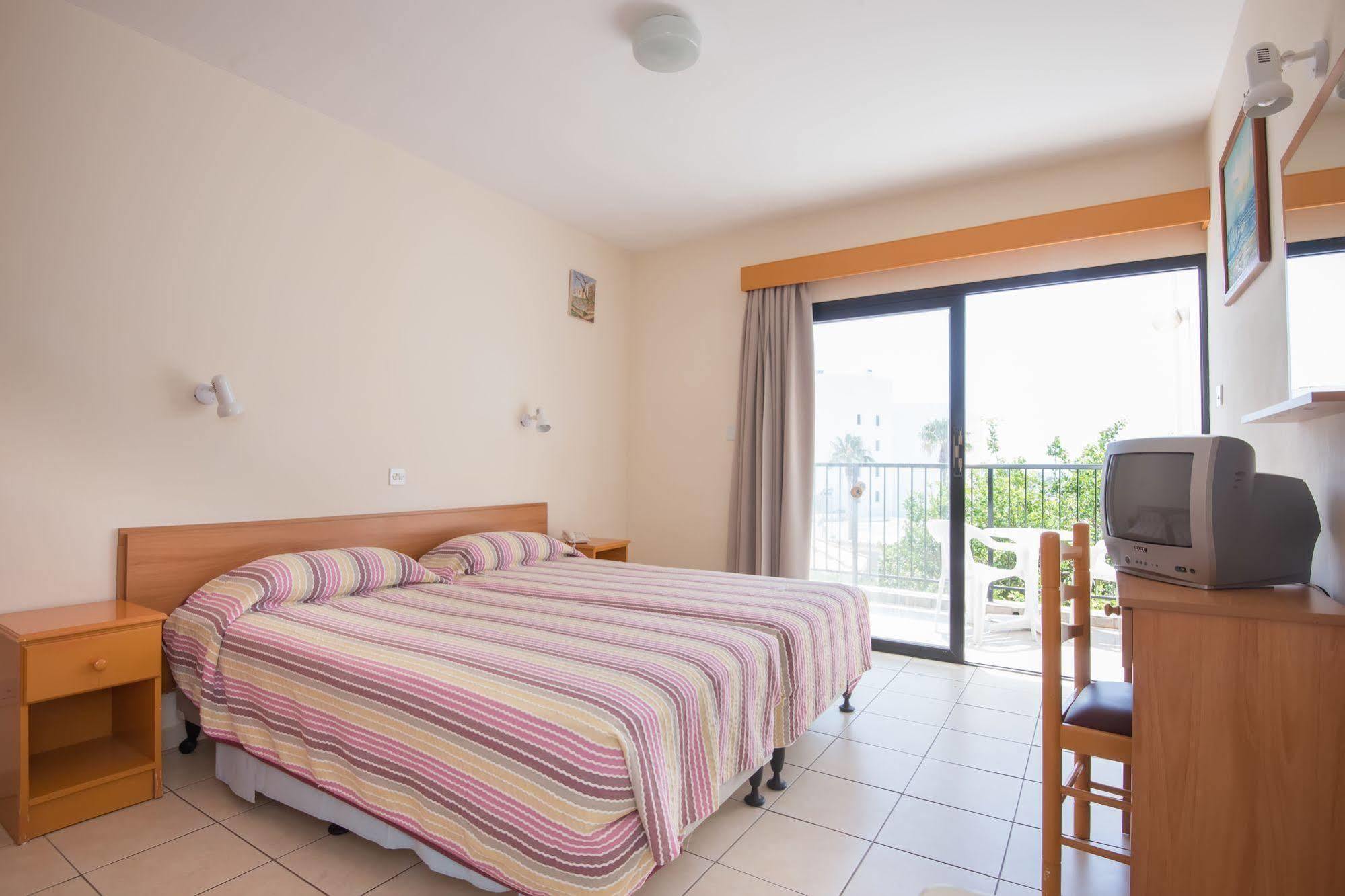 Kkaras Hotel 3 Star Ayia Napa Eksteriør billede